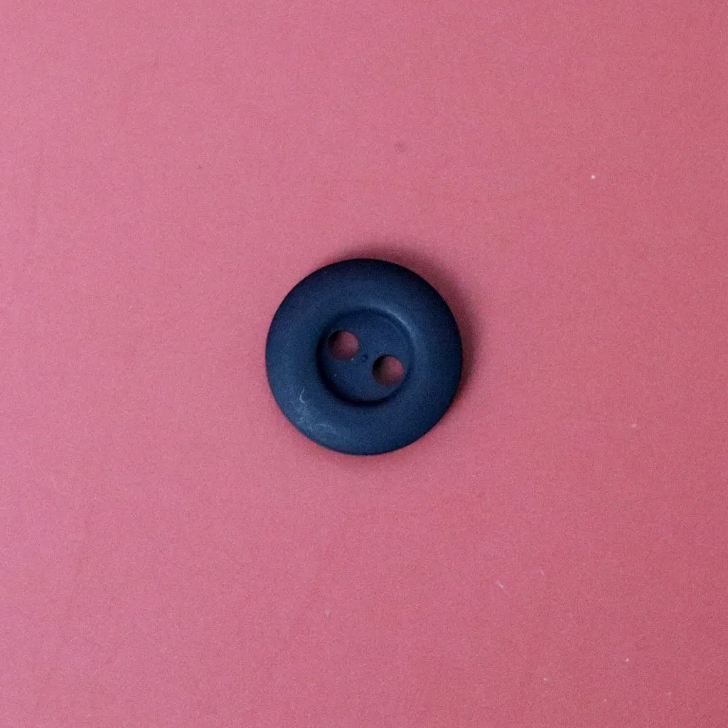 Classic 2 Hole Buttons - 13mm - Black